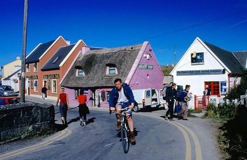 Doolin House | Doolin Village Bungalow 02 - a bungalow that sleeps 6 guests in 3 bedrooms