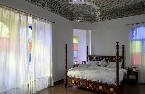 Abu Road Hotel | Doongar fort 7 km from ambaji