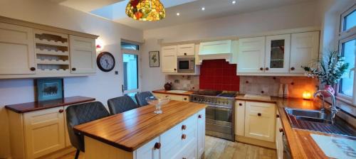 Cornamona House | Dooras Lodge