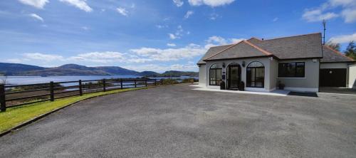 Cornamona House | Dooras Lodge