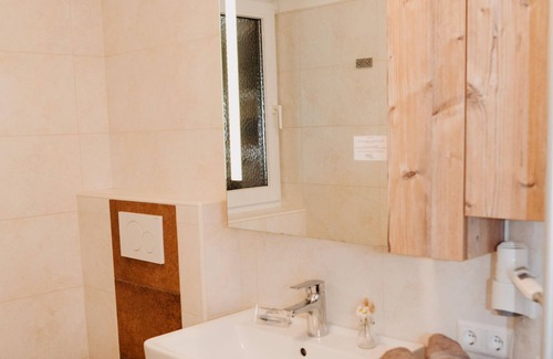 Lieserhofen Cottage | Doppelzimmer mit Balkon und Seeblick - Gasthof-pension Perauer