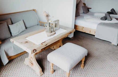 Lieserhofen Cottage | Doppelzimmer mit Balkon und Seeblick - Gasthof-pension Perauer