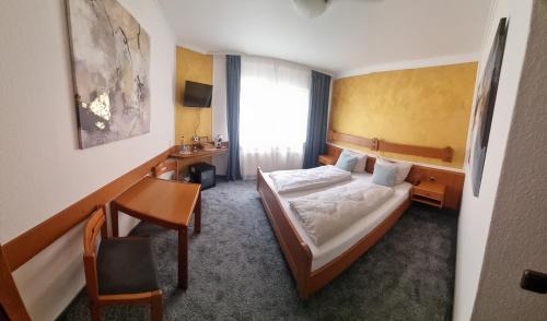 Fernwald Apartment | Doppelbett - Gästezimmer - 11min von Gießen 8,4km in Fernwald-Steinbach