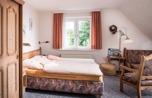 Welt Bed & Breakfast | Doppelzimmer 3 - Pension Wiesengrund