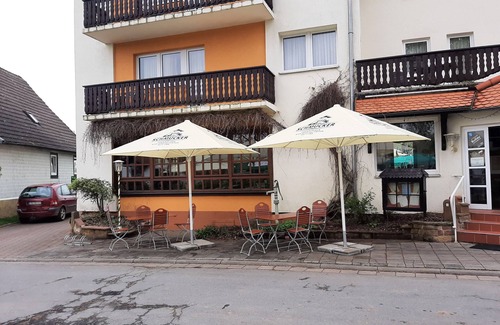 Bullau Cottage | Doppelzimmer 5 - Gasthaus Pension Schumbert