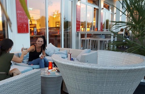 Podersdorf am See House | Doppelzimmer, Stehbakon, Seitl. Seeblick - Seehotel Herlinde