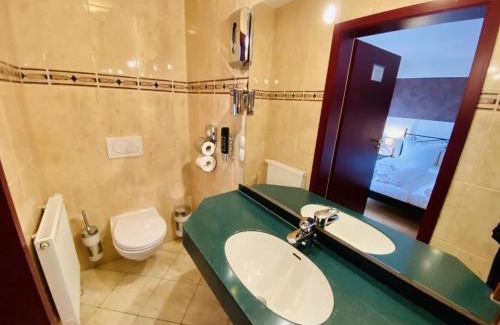 Warnemuende Apartment | Doppelzimmer Bar, direkt am Alten Strom