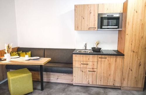 Durbheim Apartment | Doppelzimmer mit Küche im Gästehaus