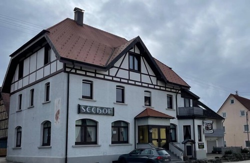 Illmensee Apartment | Doppelzimmer neu Renoviert, ca. 16-20 qm Katg. 1, Max. 2 Personen