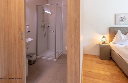 Rust House | Doppelzimmer Parkseite, Dusche, WC - Hotel Katamaran