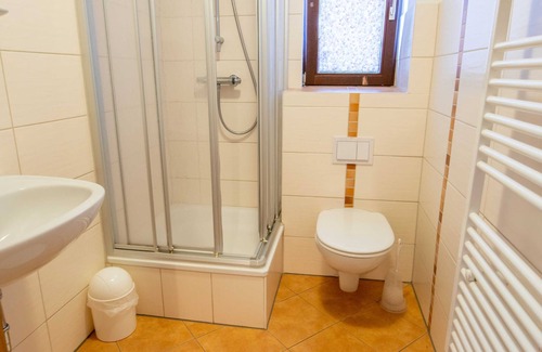 Prohn Apartment | Doppelzimmer - Pension Zur Kurve