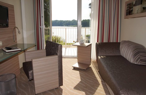 Kyritz Apartment | Doppelzimmer Standard, mit Seeblick, Dusche/wc