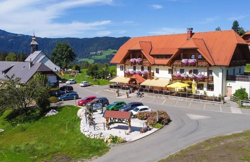 Karchau House | Doppelzimmer, Toilette und Dusche Getrennt - Alpengasthof Moser
