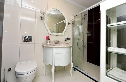Arakli Hotel | Dora Hotel