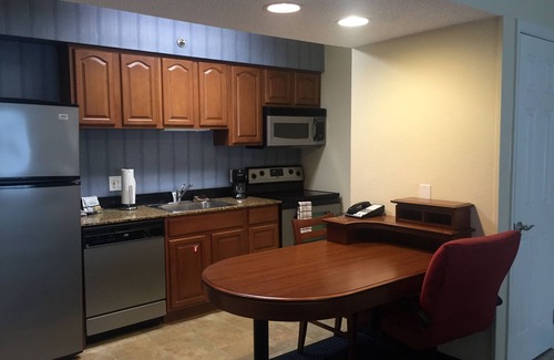 Doral Hotel | Doral Inn & Suites Miami Airport West