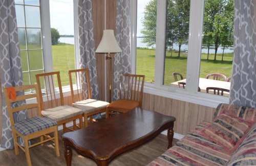 Iroquois Ski Chalet | Doran Bay Resort