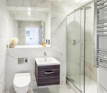 Dorchester Apartment | Dorchester Centre Apartment - Free Parking & Views
