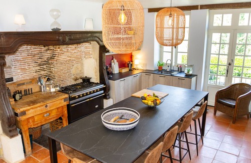 Cales House | DordogneView Maison de maître facing the Dordogne river