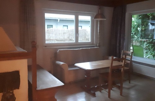 Baumkirchen Apartment | Dorfidylle Nahe Innsbruck, Ganze Etage, Ruhelage, mit Terrasse und Garten