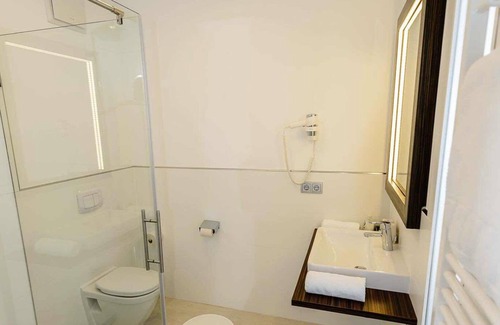 Weikersdorf am Steinfelde Hotel | Dorfmeister Business Hotel B&B