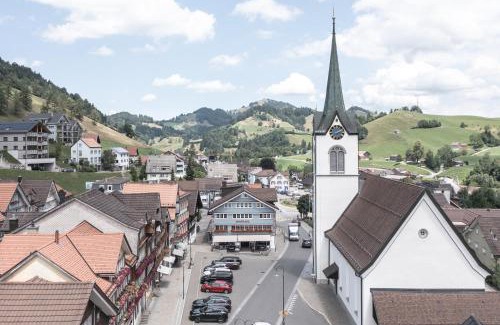 Urnaesch Hotel | Dorfplatz Urnäsch