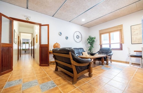 Colonia Sant Jordi Hostel | Doris