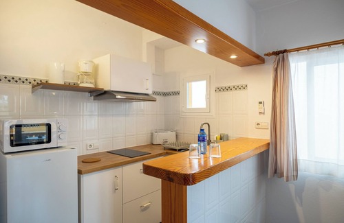 Colonia Sant Jordi Hostel | Doris