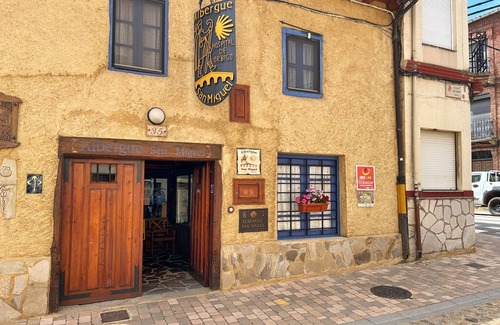 Hospital de Orbigo Hotel | DORMERO Albergue San Miguel