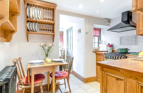 Foolow House | Dormy - Two Bedroom House, Sleeps 3