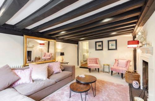 Bray on Thames House | Dorney Windsor Legoland 5 Star Stay for upto 14 guests