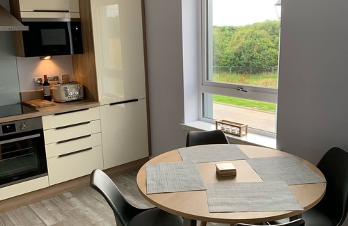 Dornoch Apartment | Dornoch NEW 2 Bedroom HIGH SPEC self contained Apartment (DORNOCH)