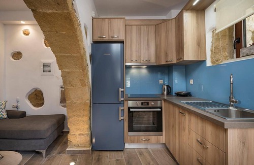 Drapanias Villa | Doro Silver Villa︱A Tranquil Retreat with an Outdoor Hot Tub