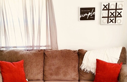 Hamilton Apartment | Dorothy, Quilt Town, USA!