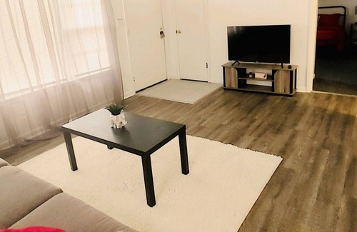 Hamilton Apartment | Dorothy, Quilt Town, USA!
