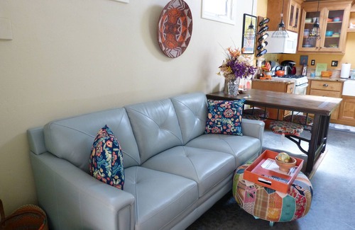 East End Cottage | Dorothy's East End 1 Bd/1 Ba Perfect For 1 or 2 Travelers