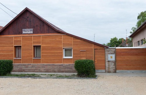 Hodmezovasarhely House | Dorottya Vendégház