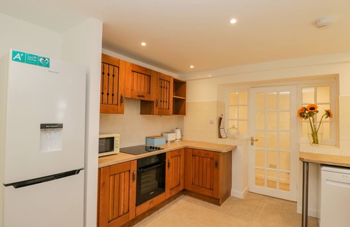 Ibberton Cottage | DORSET VIEW, pet friendly, with a garden in Ibberton