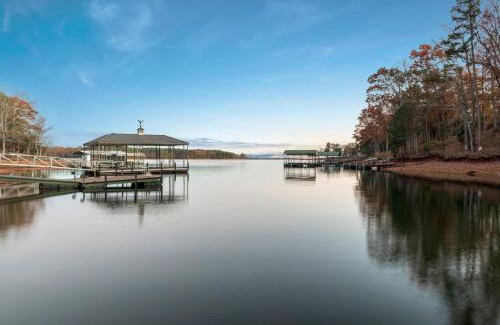 Reed Creek House | Dorsey Dock Retreat with Dock