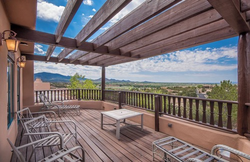 Santa Fe House | Dorthia Garden Retreat & Views