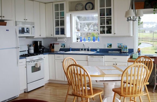 Roads End House | Dory Cove Oceanfront in Roads End - Spectacular Views, Rain or Shine! - Hot Tub