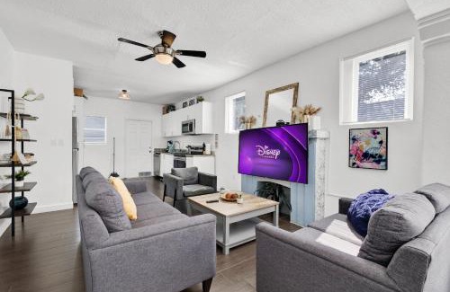 Buena Vista House | Dos Casitas Design District #1 - 3 Bedroom House