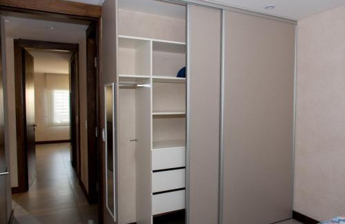 Mendoza City Center Apartment | Dos Deptos. para 4 y 6 personas. Agradables y Vistosos. c/Cocheras