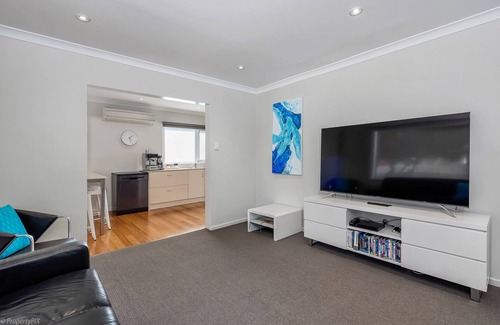 Glenorchy House | DOTTIES HOUSE HOBART