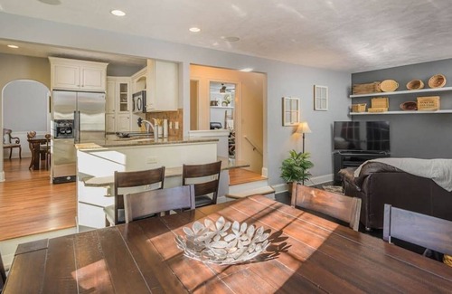 Menasha House | Doty Island Destination Home - Luxury Living
