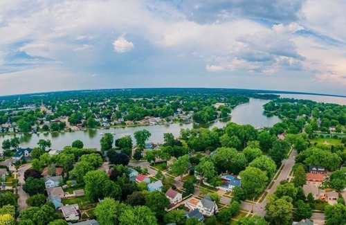 Menasha House | Doty Island Destination Home - Luxury Living
