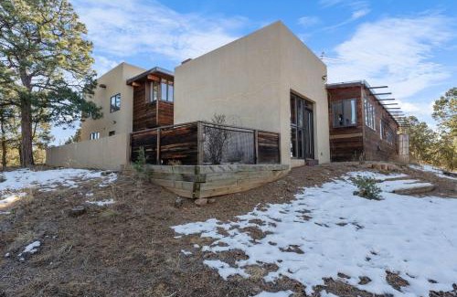 Santa Fe House | Double Arrow