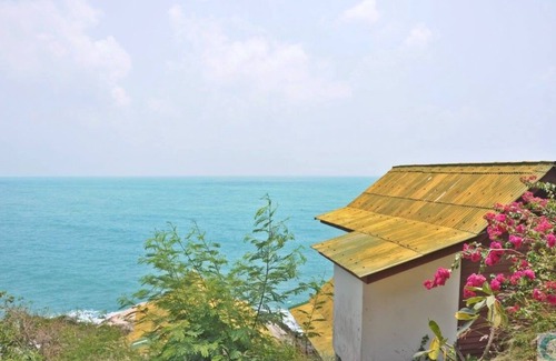 Baan Tai House | Double Bed, Fan Bungalow with Seaview