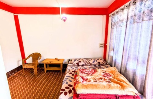Bomdila Bed & Breakfast | Double bed room