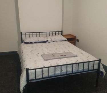 Templeborough House | Double bed rooms in Meadowhall, Tinsley