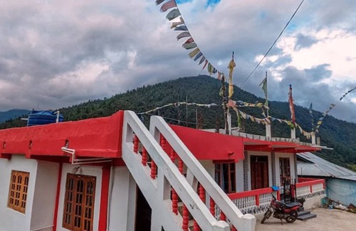 Bomdila Bed & Breakfast | DOUBLE BED SUPER DELUXE ROOM
